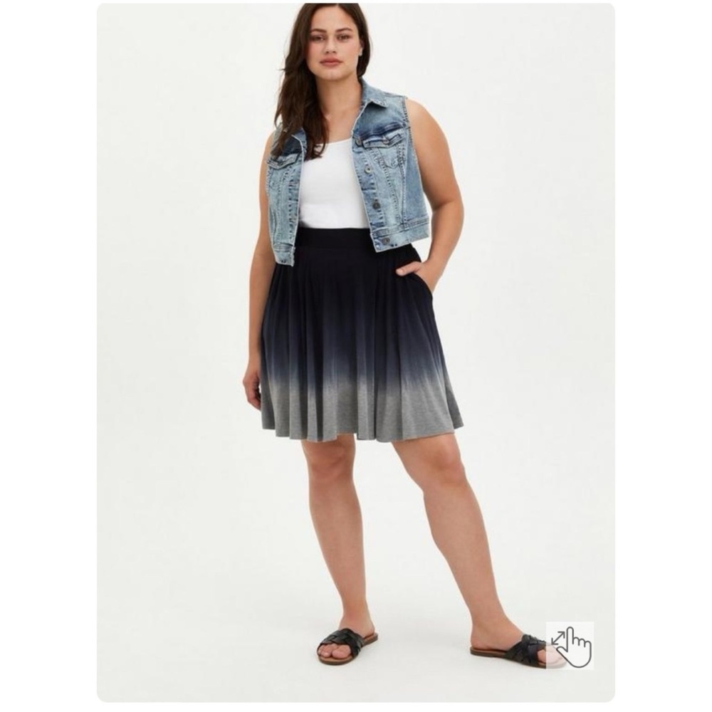 NEVER WORN Torrid 2 Mini Jersey Skater Skirt, Dip Dye, Navy and Gray